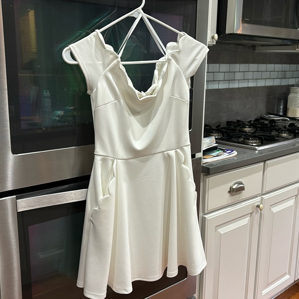 White dress, worn once! Perfect condition!